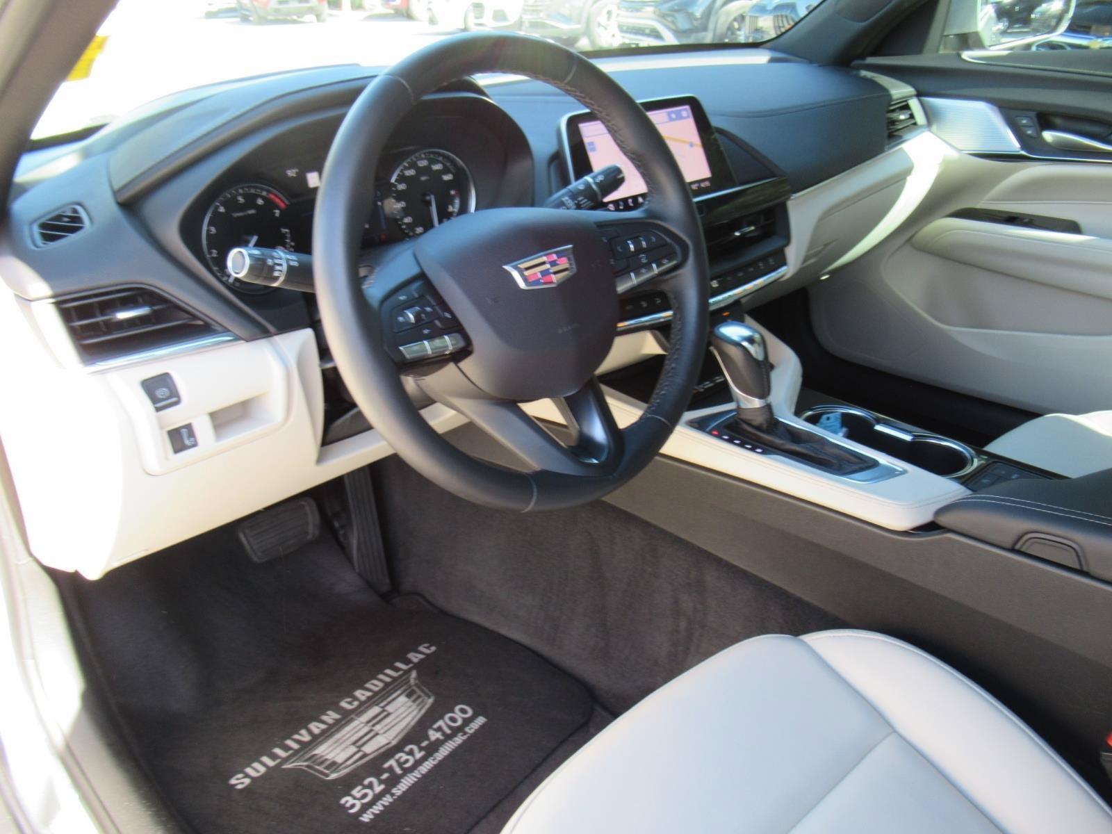 2023 Cadillac CT4 Luxury