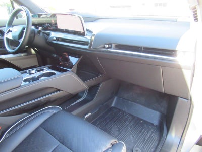 2026 Cadillac VISTIQ Platinum