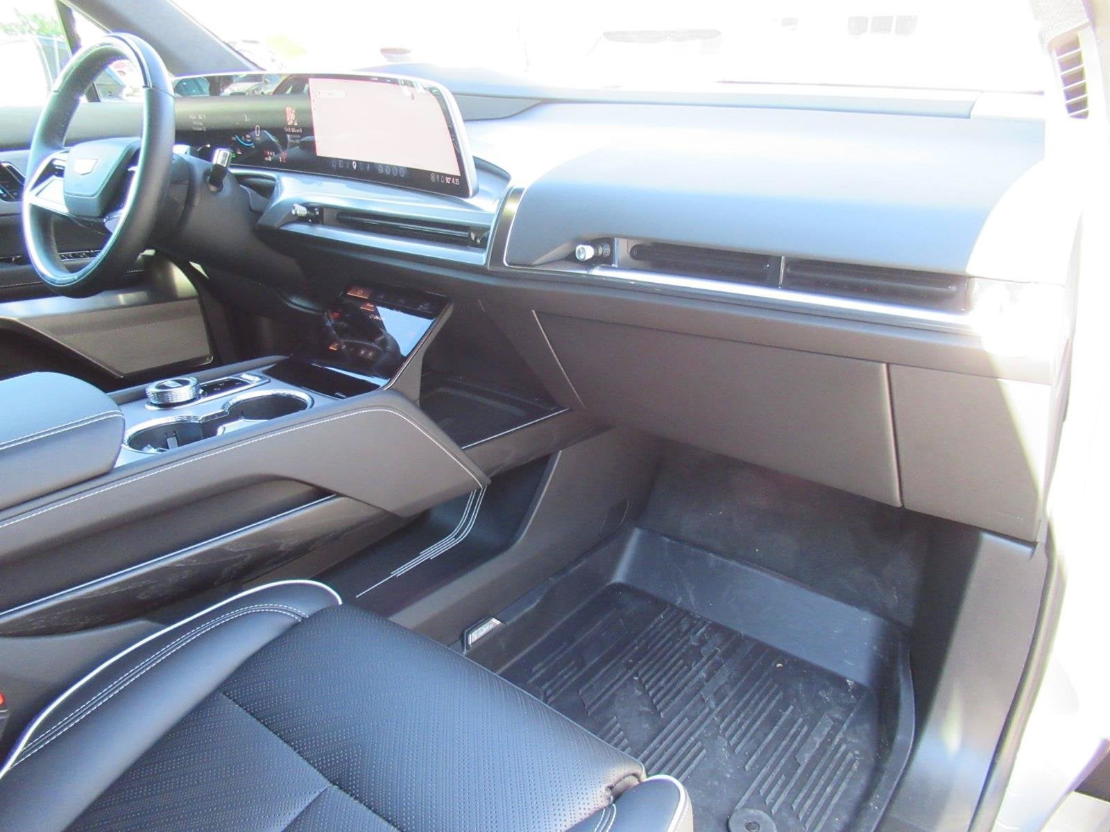 2026 Cadillac VISTIQ Platinum