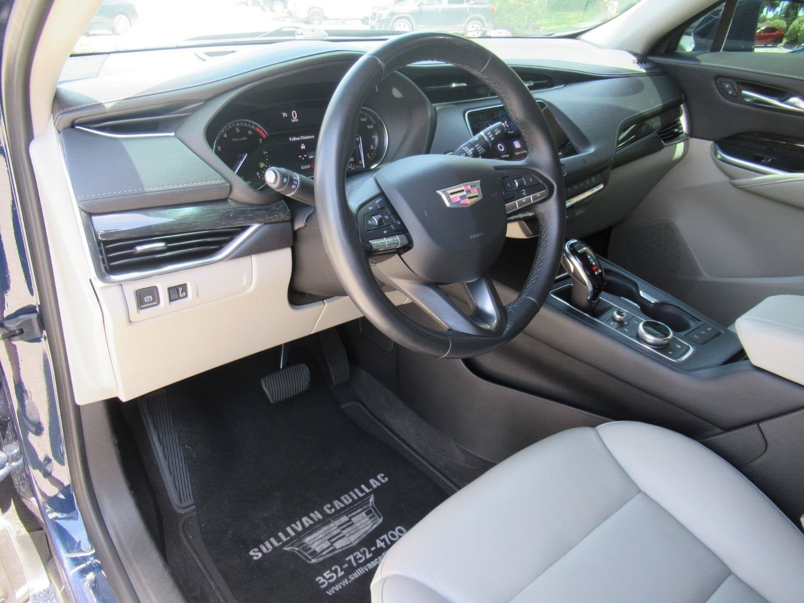 2020 Cadillac XT4 FWD Premium Luxury