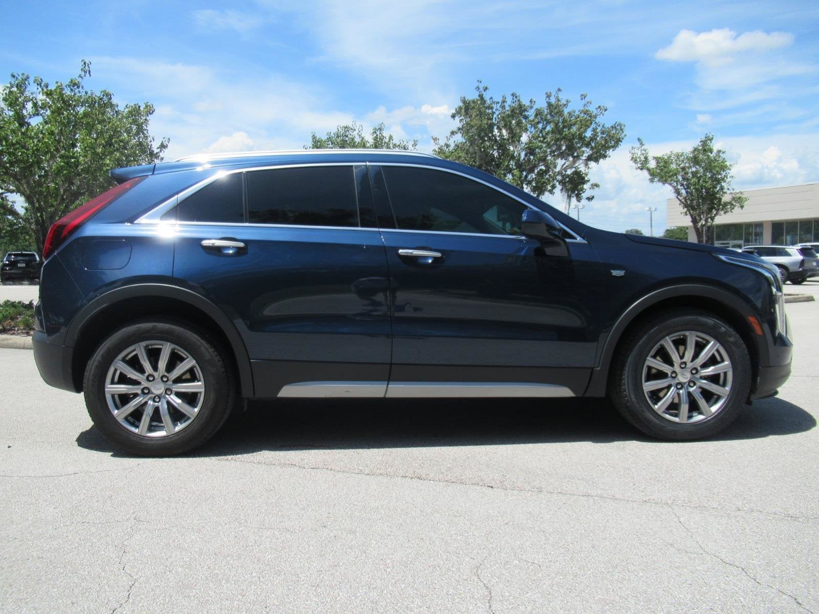 2020 Cadillac XT4 FWD Premium Luxury