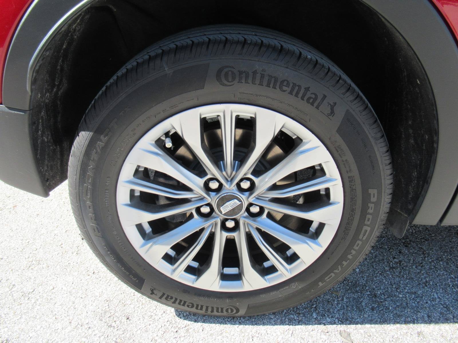 2024 Cadillac XT4 Premium Luxury