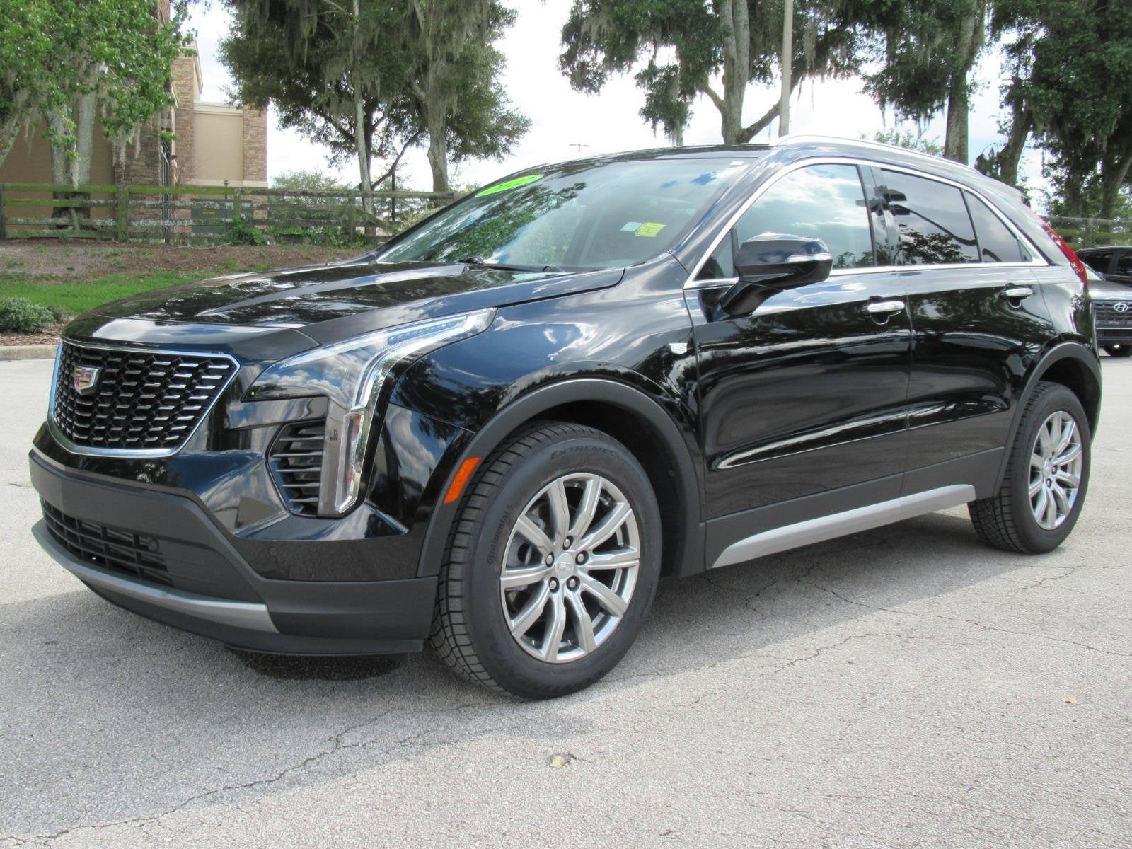 2022 Cadillac XT4 AWD Premium Luxury