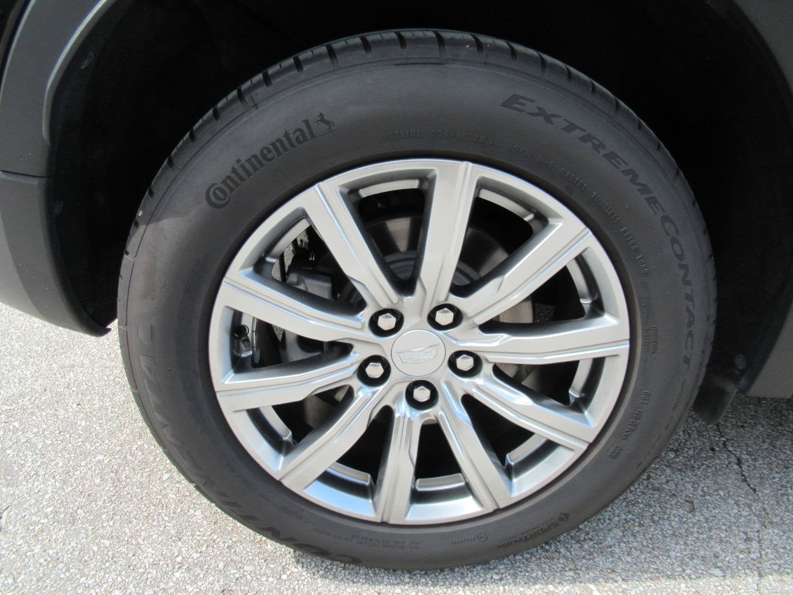 2022 Cadillac XT4 AWD Premium Luxury