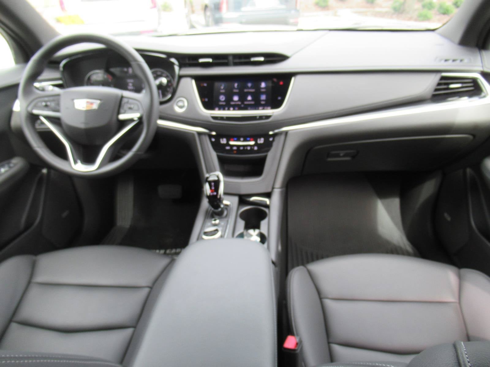 2025 Cadillac XT6 Luxury