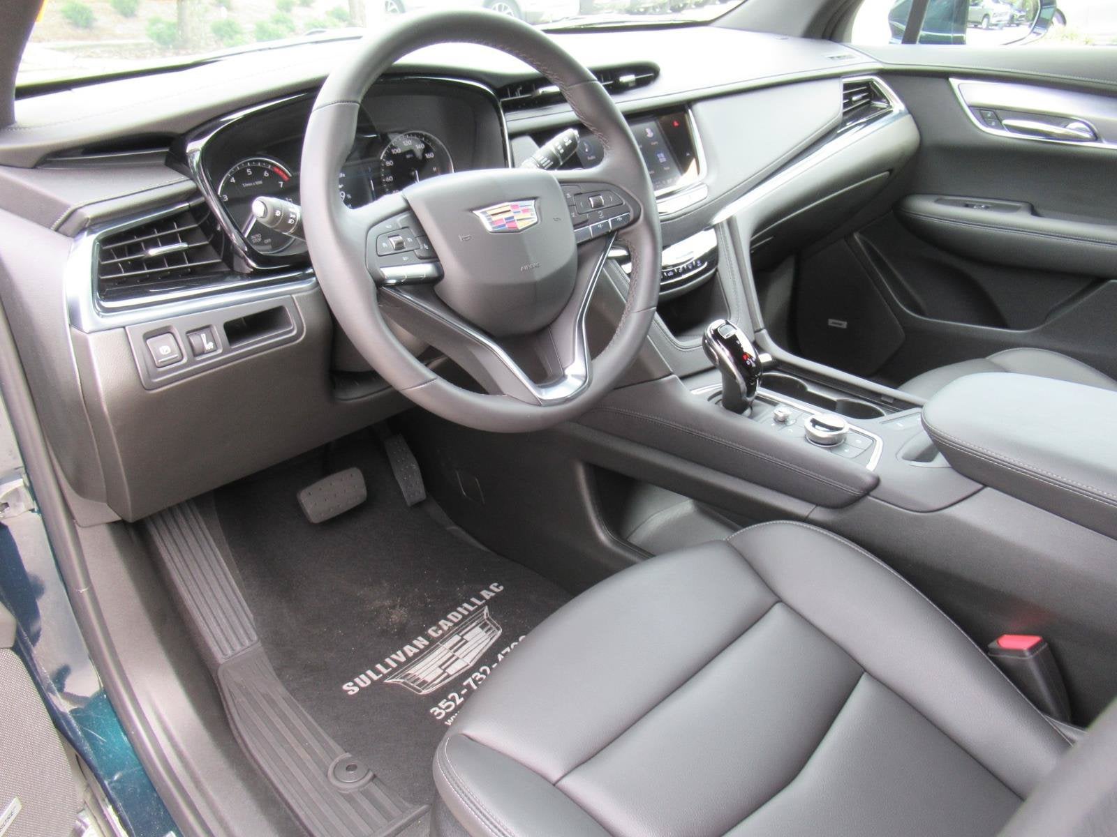 2025 Cadillac XT6 Luxury