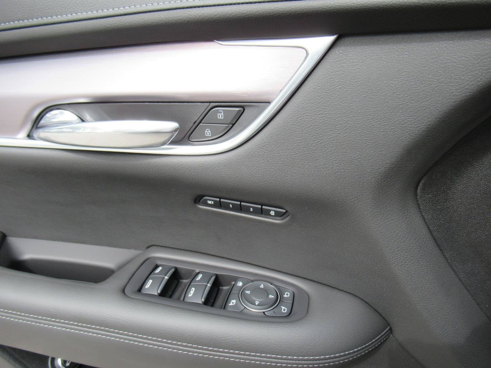 2025 Cadillac XT6 Luxury
