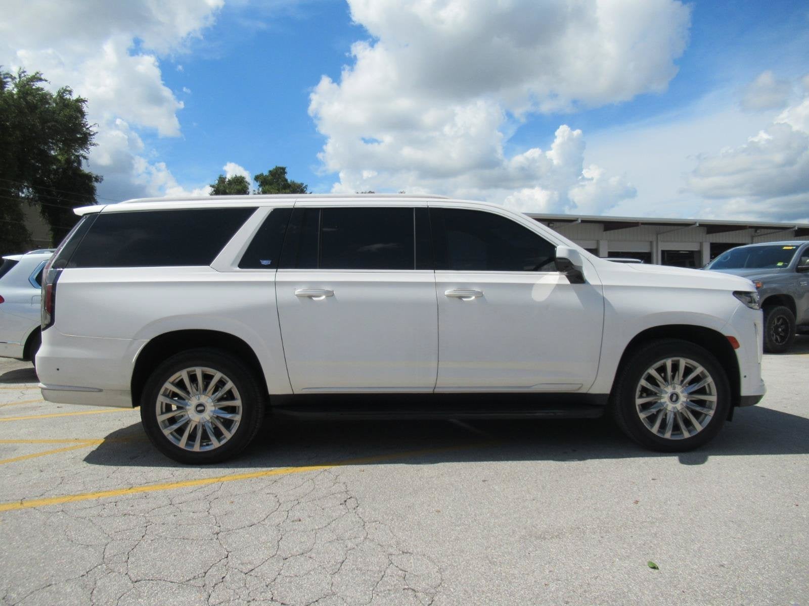 2023 Cadillac Escalade ESV 4WD Premium Luxury