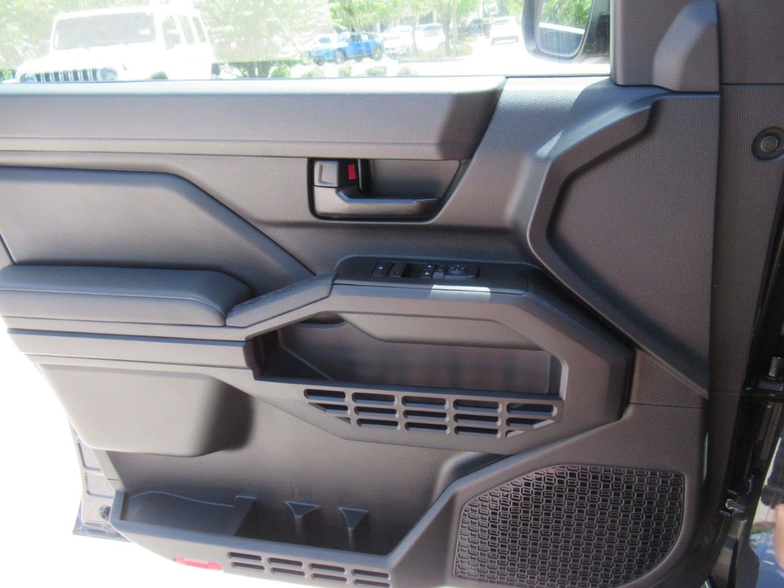 2025 Toyota Tacoma 4WD SR