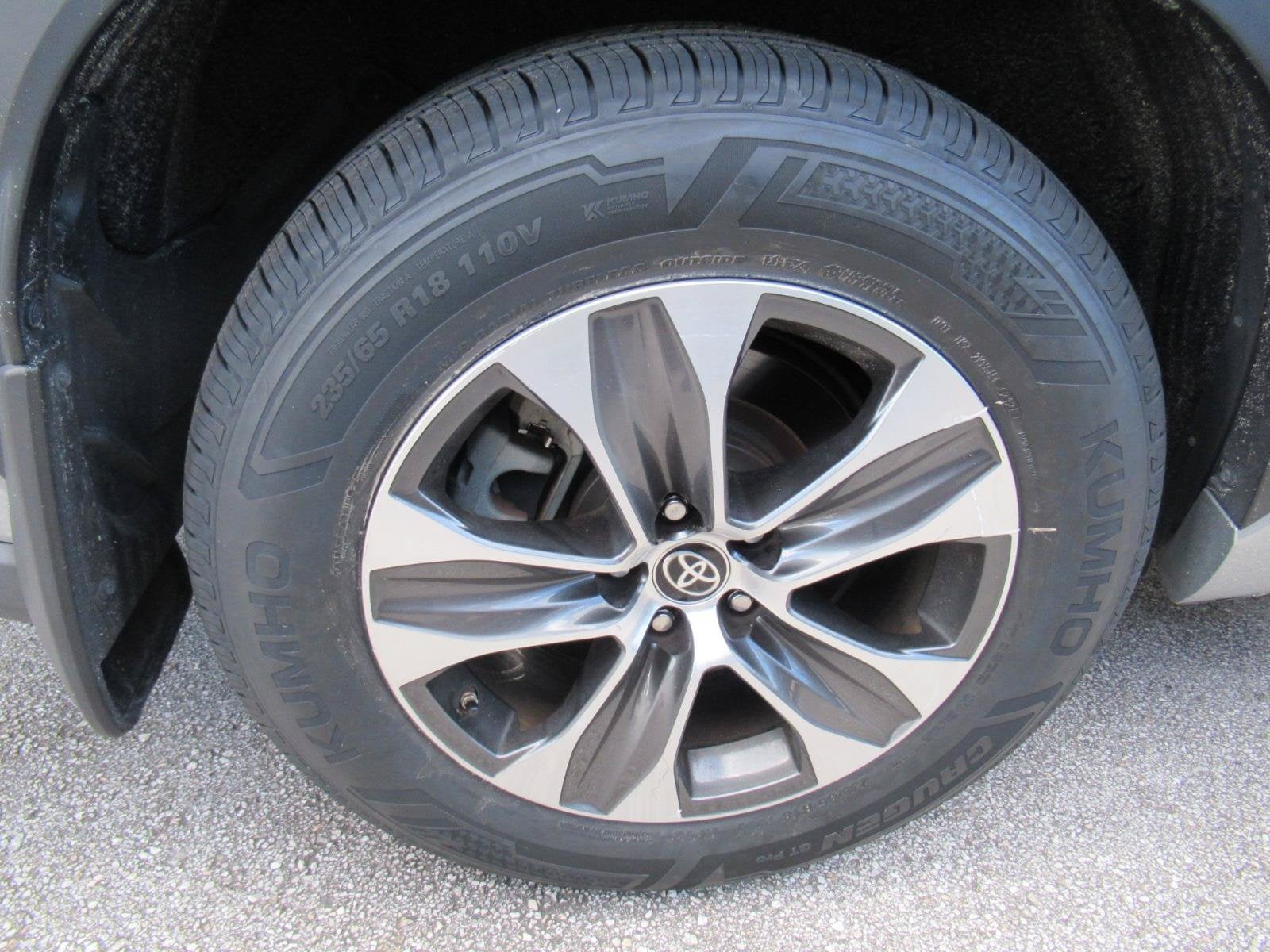 2023 Toyota Highlander L