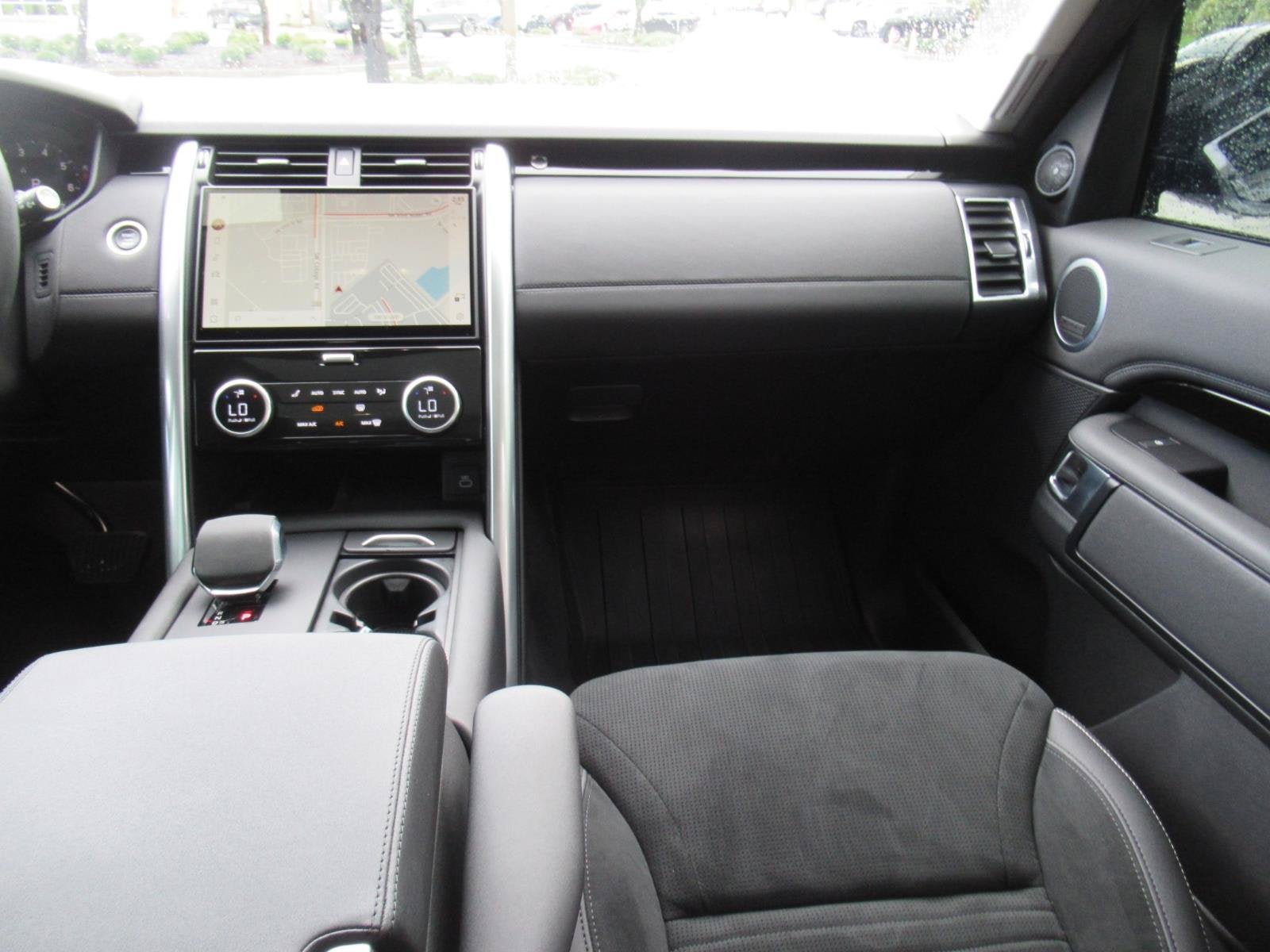2024 Land Rover Discovery S