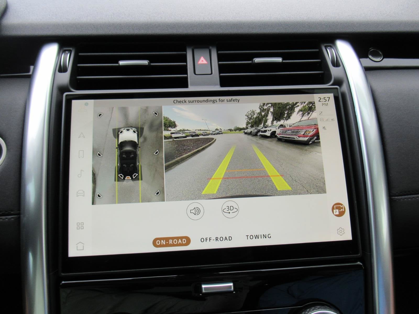 2024 Land Rover Discovery S