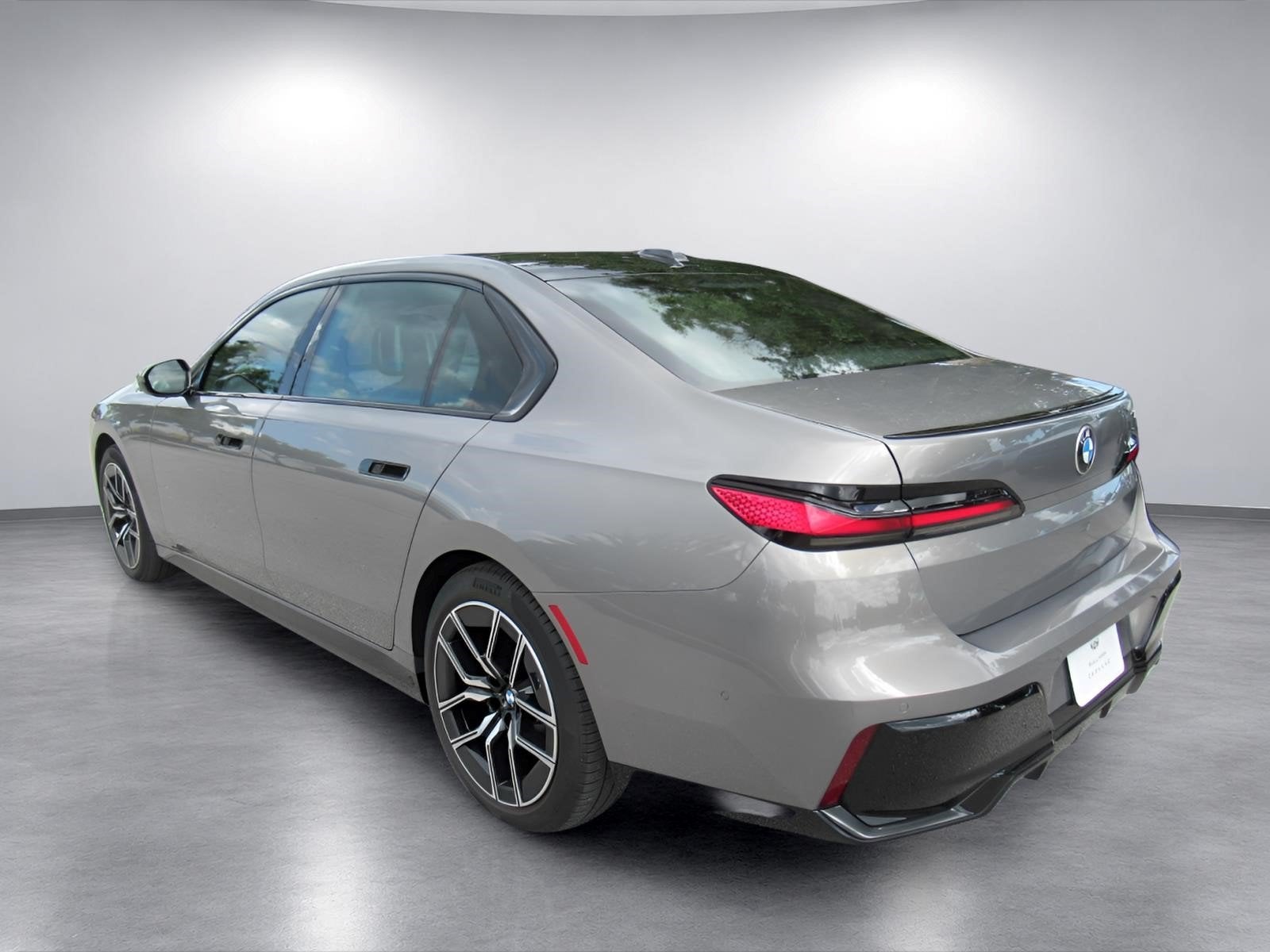 2023 BMW 7 Series 740i