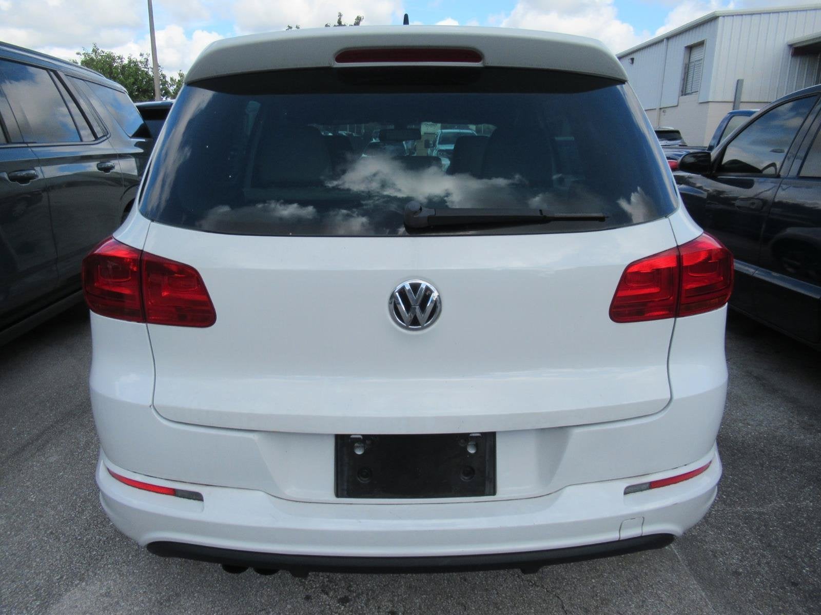 2016 Volkswagen Tiguan S