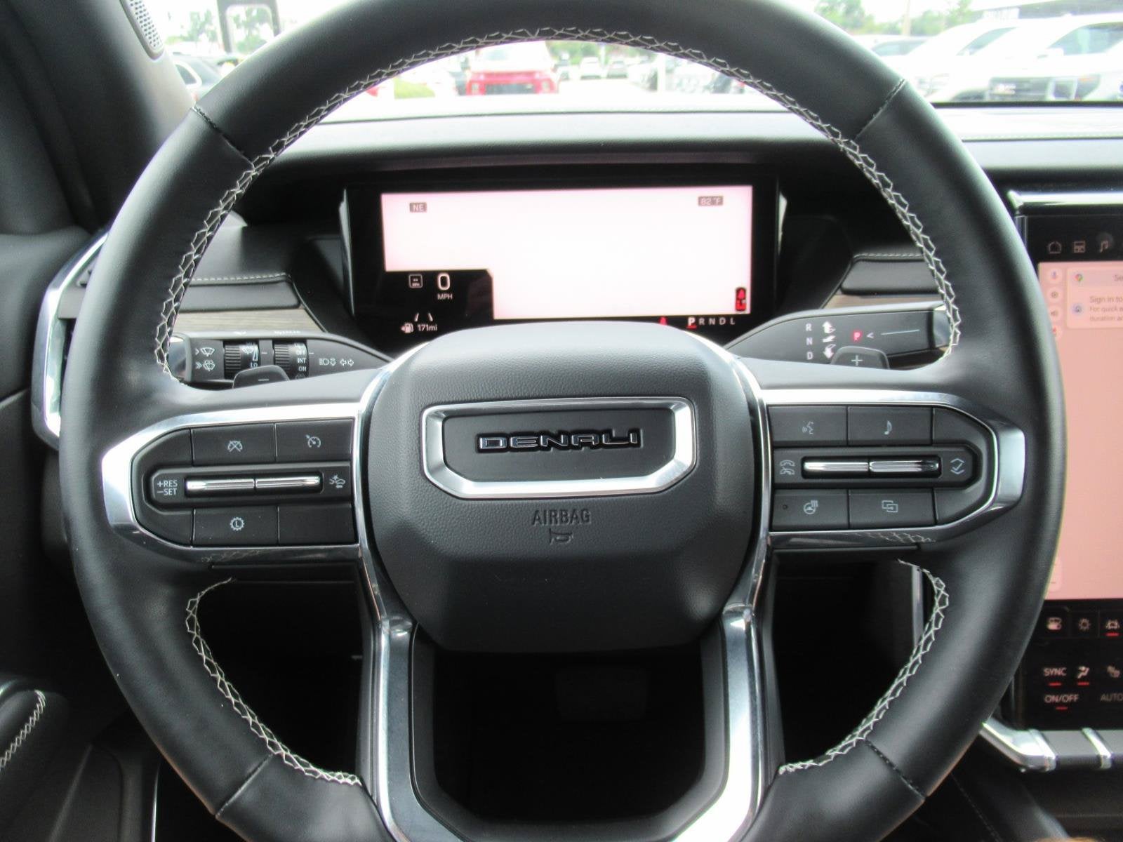 2025 GMC Acadia Denali