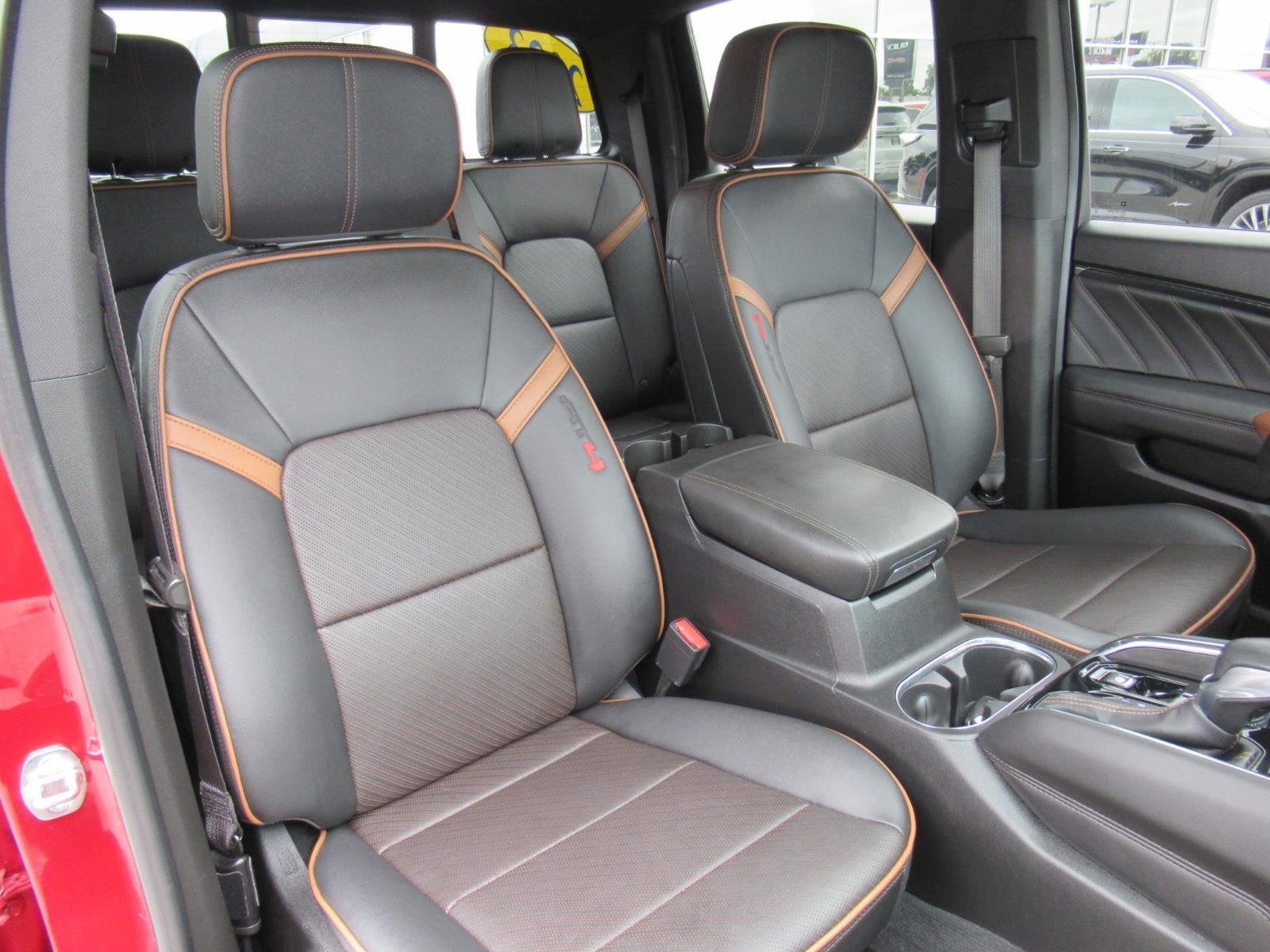 2023 GMC Canyon 4WD AT4