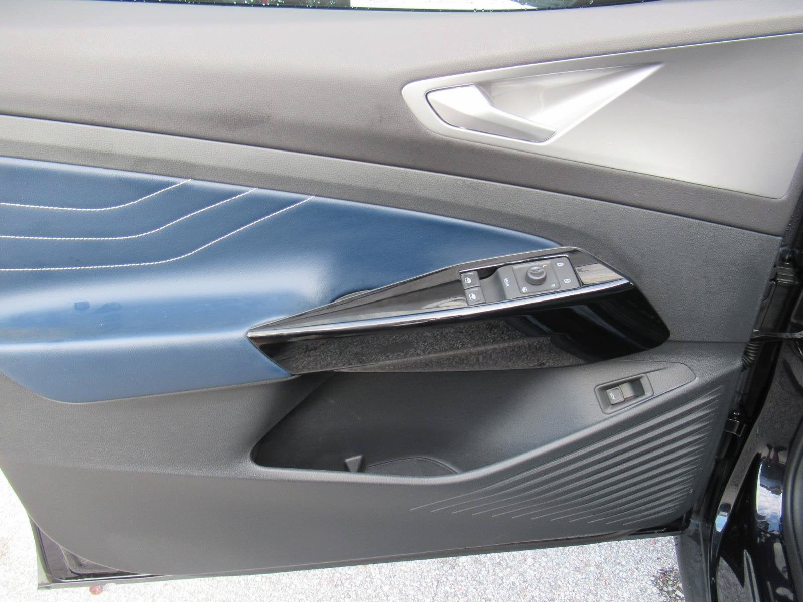 2025 Volkswagen ID.4 S Limited