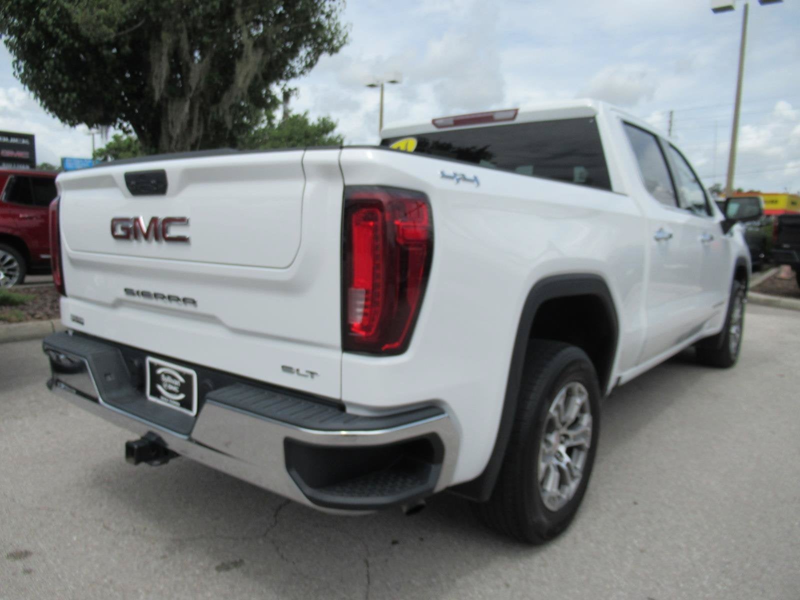 2024 GMC Sierra 1500 SLT