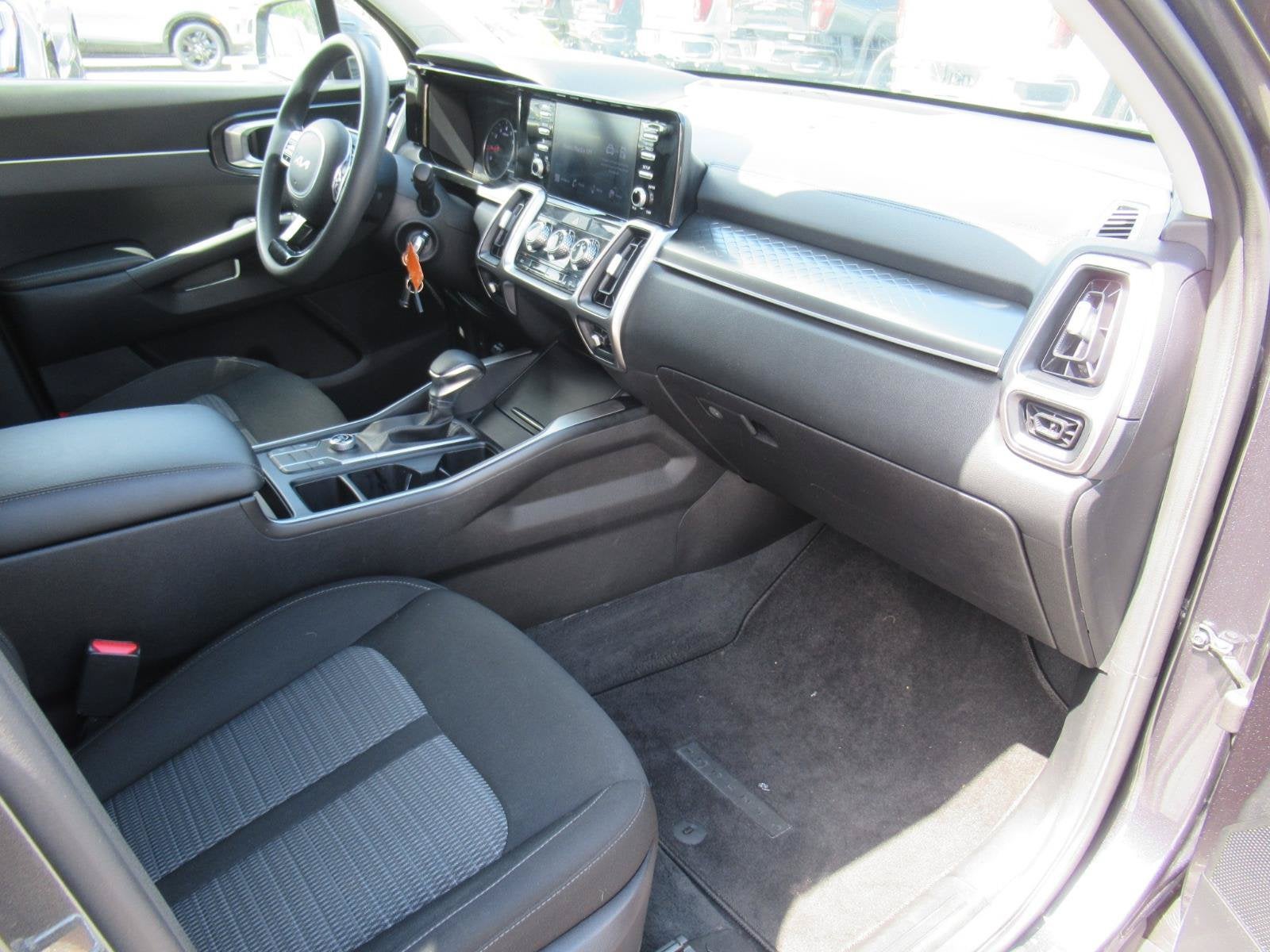2022 Kia Sorento LX