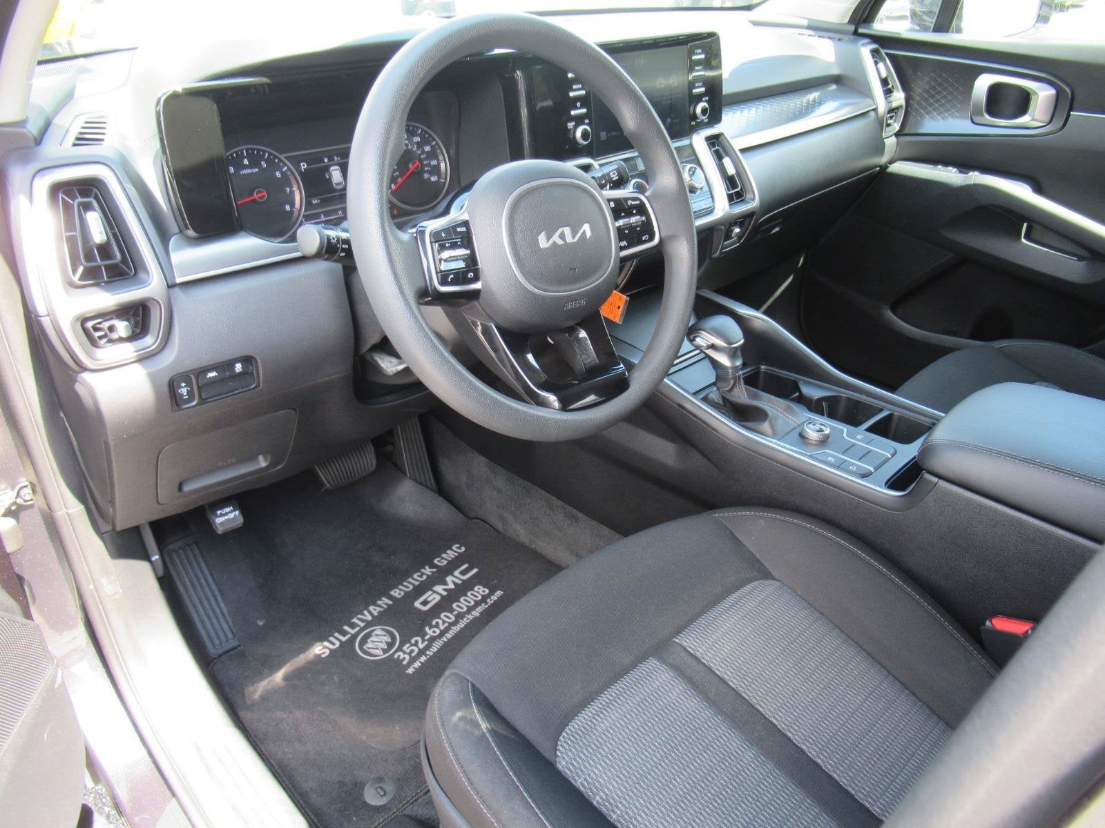 2022 Kia Sorento LX