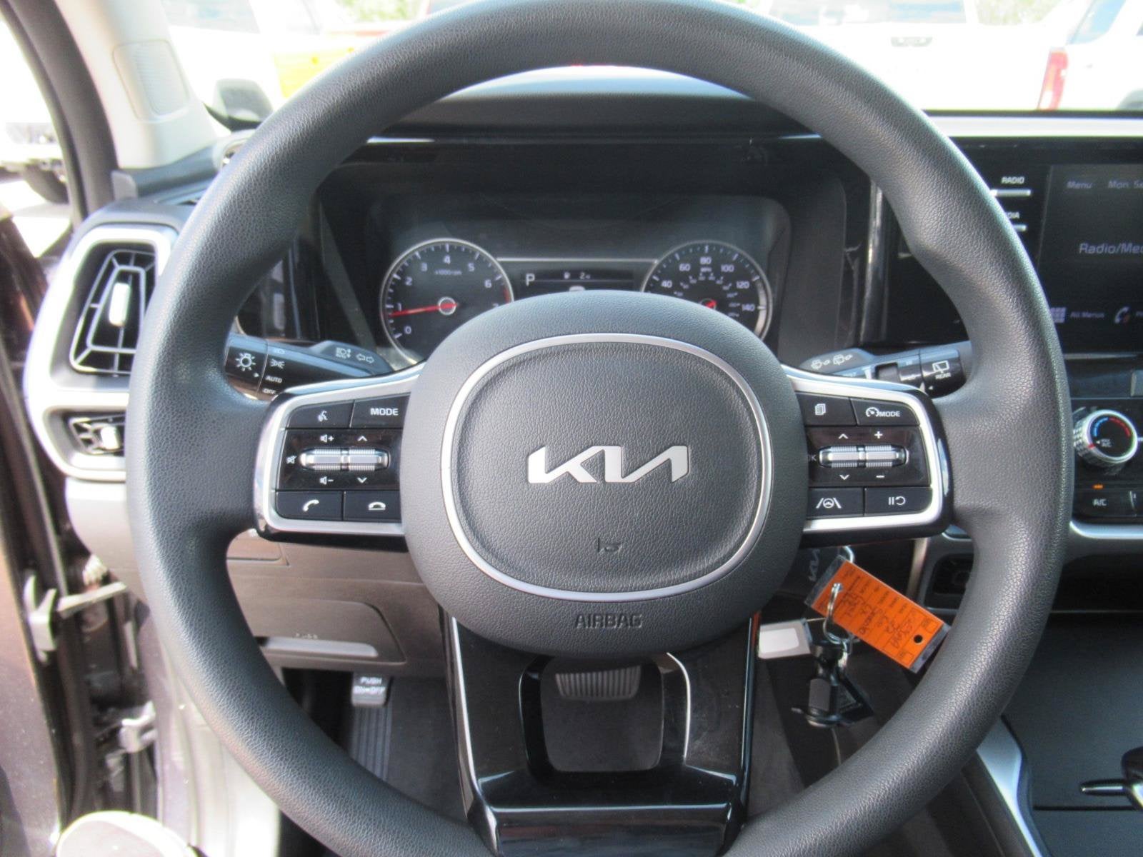 2022 Kia Sorento LX