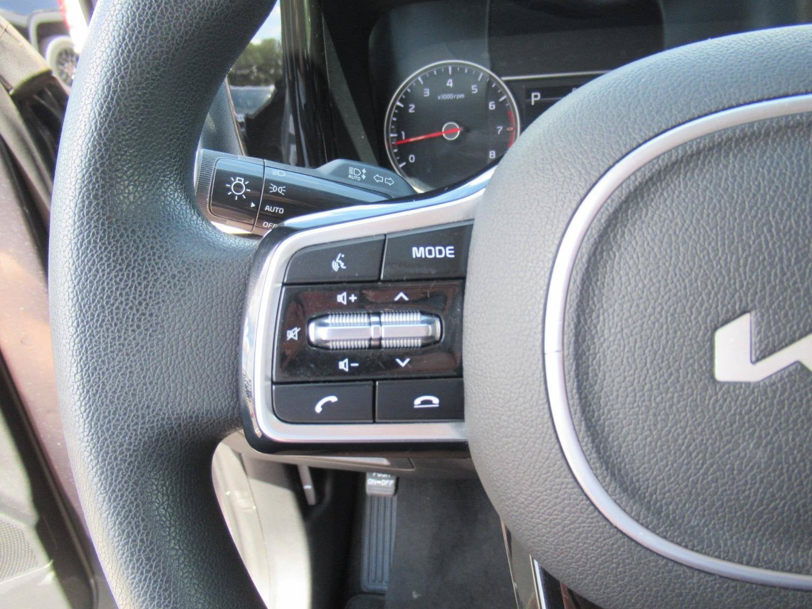 2022 Kia Sorento LX