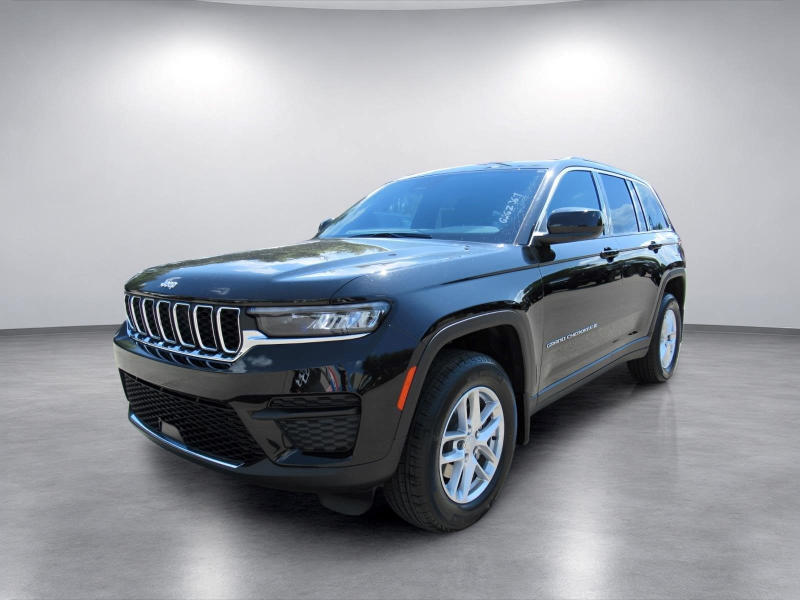 2026 Jeep Grand Cherokee GRAND CHEROKEE LAREDO 4X2