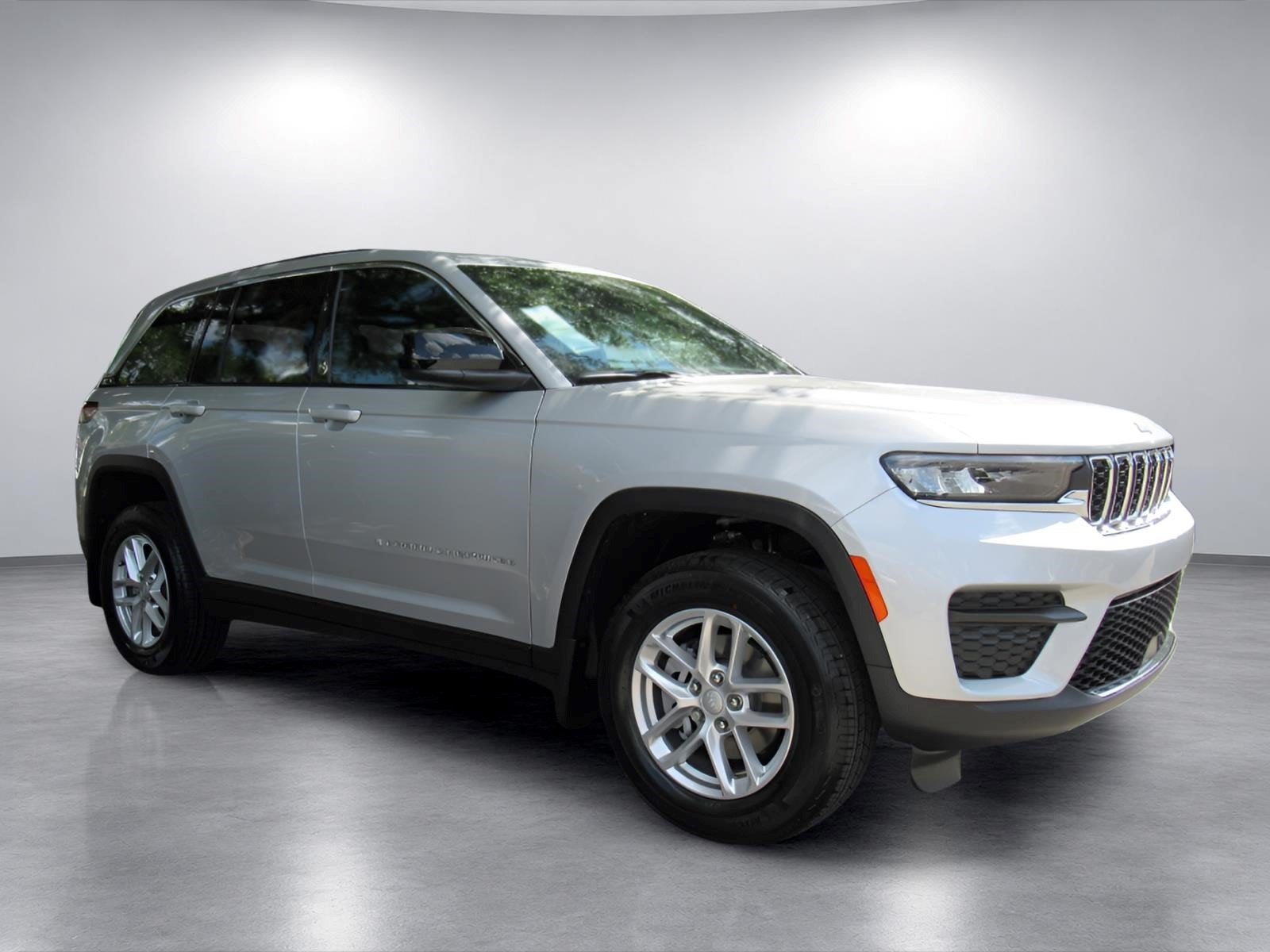 2026 Jeep Grand Cherokee GRAND CHEROKEE LAREDO 4X2