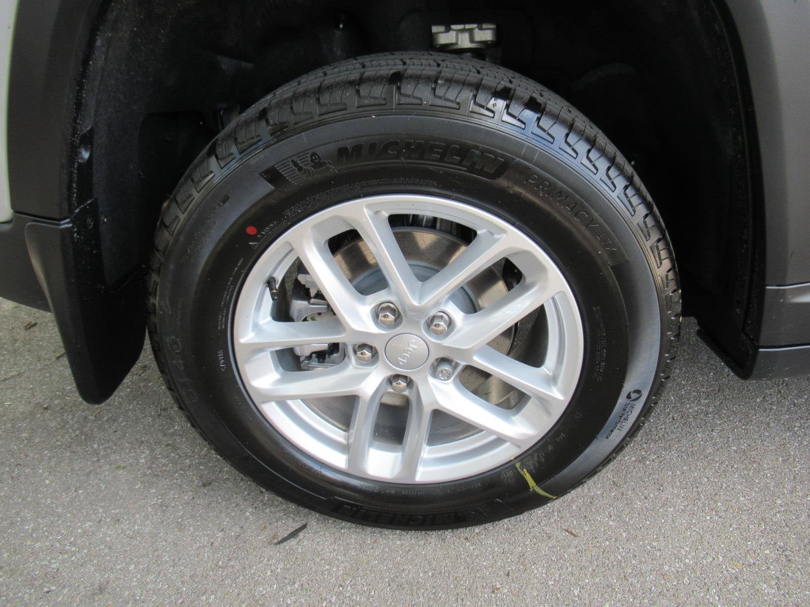 2026 Jeep Grand Cherokee GRAND CHEROKEE LAREDO 4X2