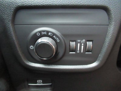 2027 Jeep Grand Cherokee GRAND CHEROKEE LAREDO X 4X2