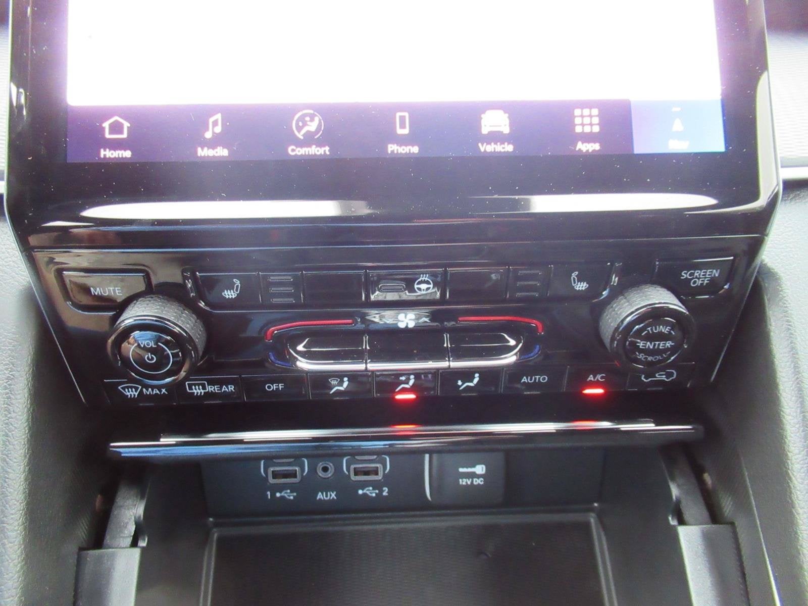 2027 Jeep Grand Cherokee GRAND CHEROKEE LAREDO X 4X2