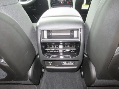 2027 Jeep Grand Cherokee GRAND CHEROKEE LAREDO X 4X2