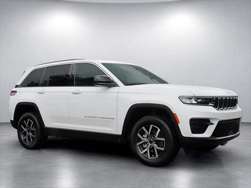 2027 Jeep Grand Cherokee GRAND CHEROKEE LAREDO X 4X2