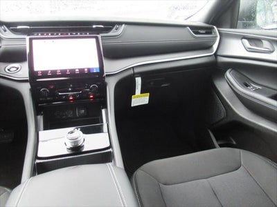 2027 Jeep Grand Cherokee GRAND CHEROKEE LAREDO X 4X2