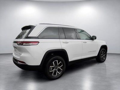 2027 Jeep Grand Cherokee GRAND CHEROKEE LAREDO X 4X2