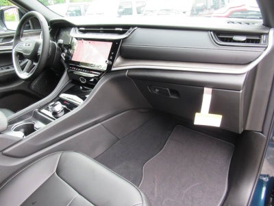 2027 Jeep Grand Cherokee GRAND CHEROKEE LIMITED 4X2