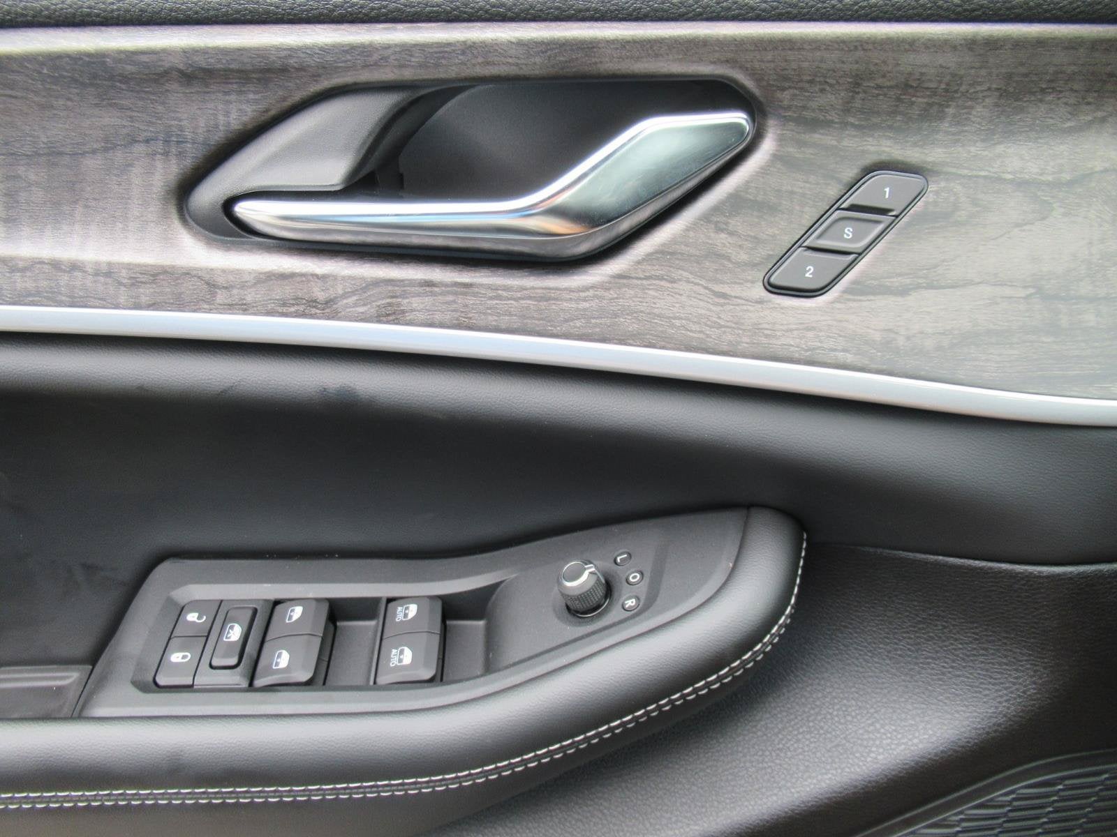 2027 Jeep Grand Cherokee GRAND CHEROKEE LIMITED 4X2