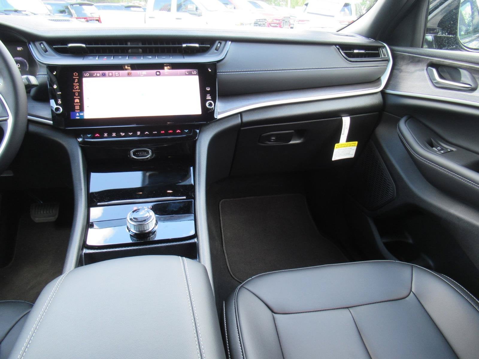 2027 Jeep Grand Cherokee GRAND CHEROKEE LIMITED 4X2