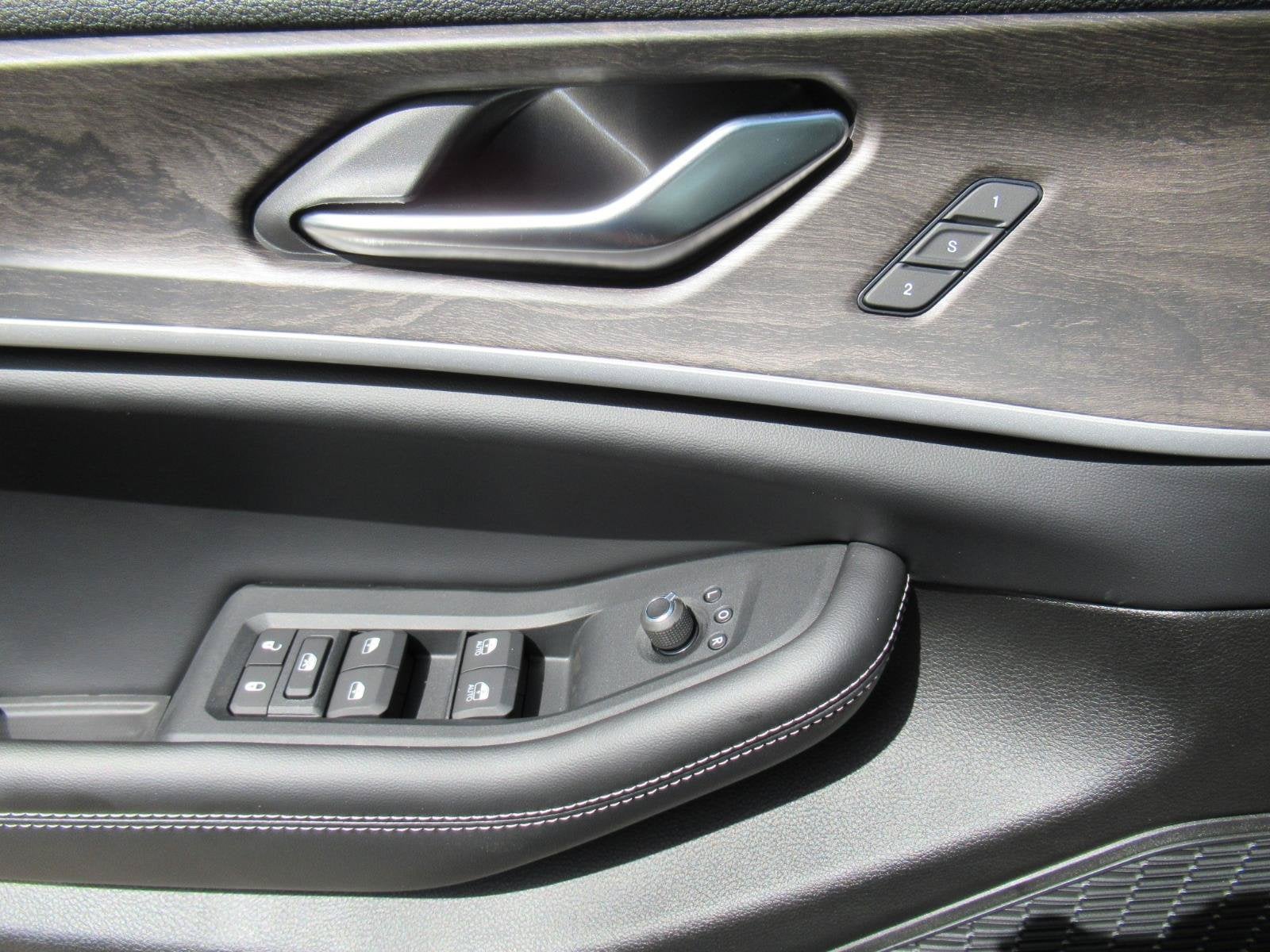 2027 Jeep Grand Cherokee GRAND CHEROKEE LIMITED 4X2