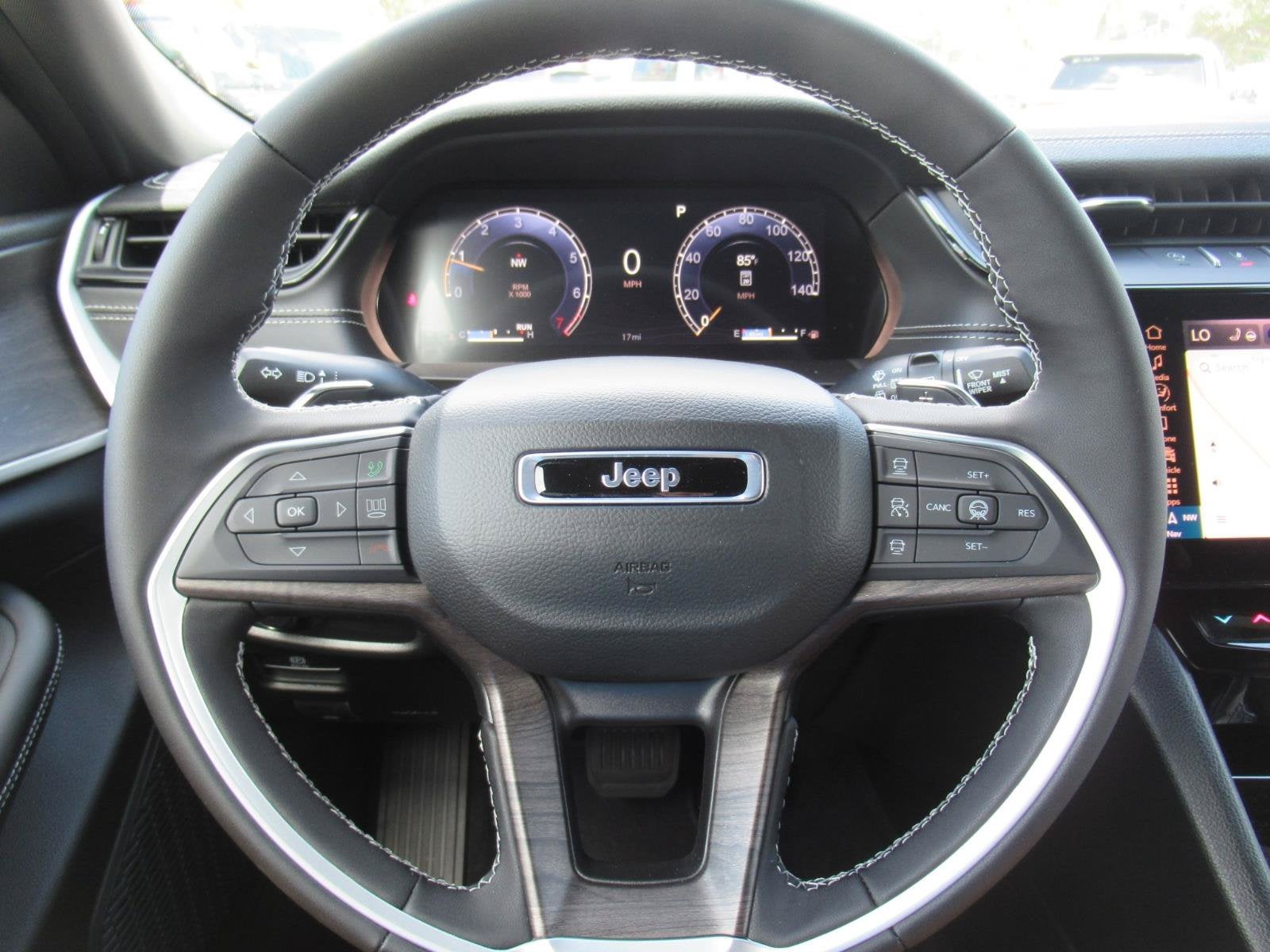 2027 Jeep Grand Cherokee GRAND CHEROKEE LIMITED 4X2