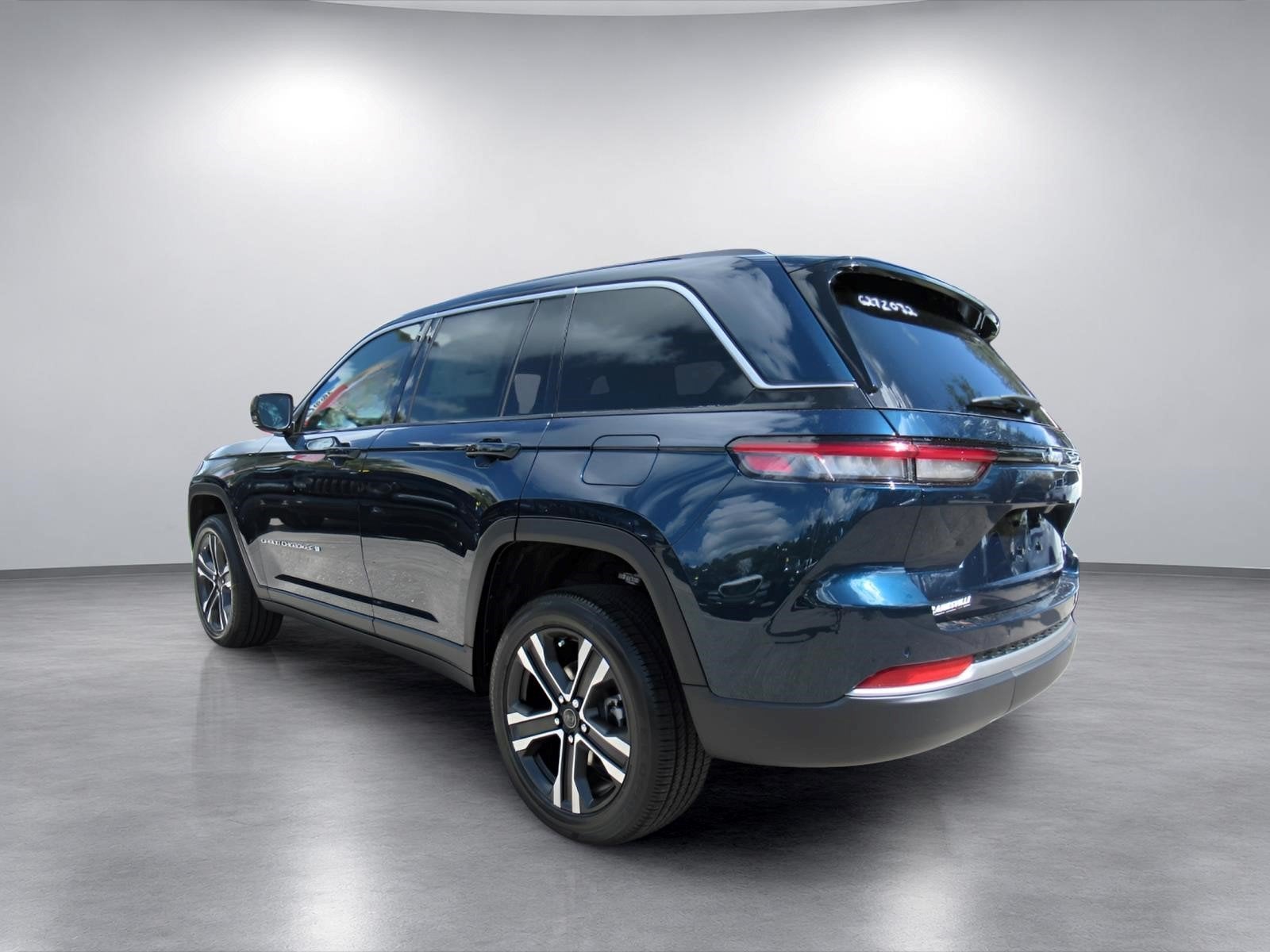 2027 Jeep Grand Cherokee GRAND CHEROKEE LIMITED 4X2