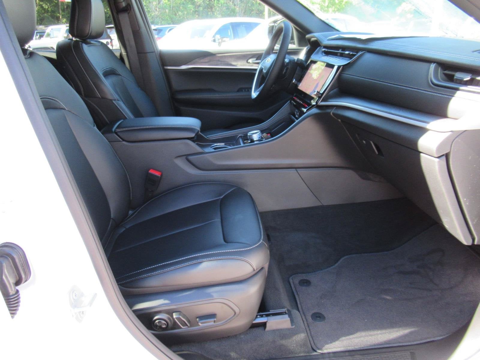 2027 Jeep Grand Cherokee GRAND CHEROKEE LIMITED 4X2