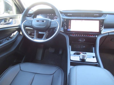 2027 Jeep Grand Cherokee GRAND CHEROKEE LIMITED 4X2