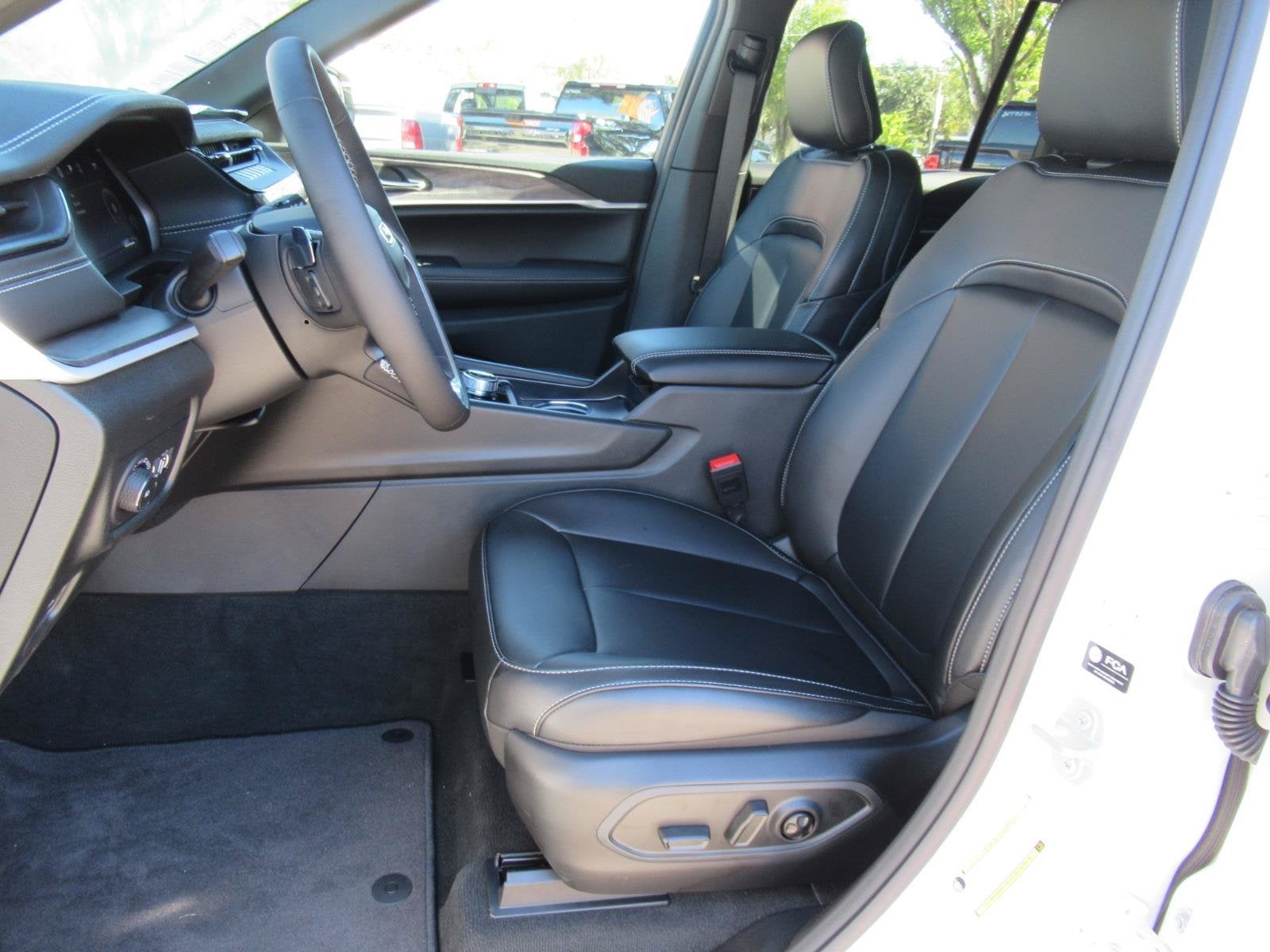 2027 Jeep Grand Cherokee GRAND CHEROKEE LIMITED 4X2