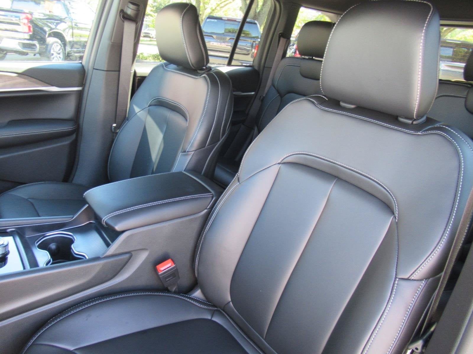 2027 Jeep Grand Cherokee GRAND CHEROKEE LIMITED 4X2