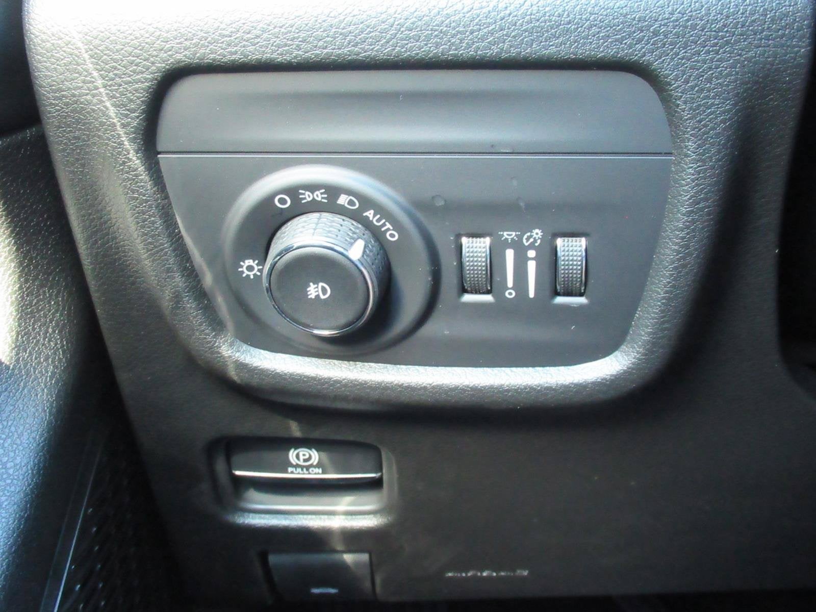 2027 Jeep Grand Cherokee GRAND CHEROKEE LIMITED 4X2