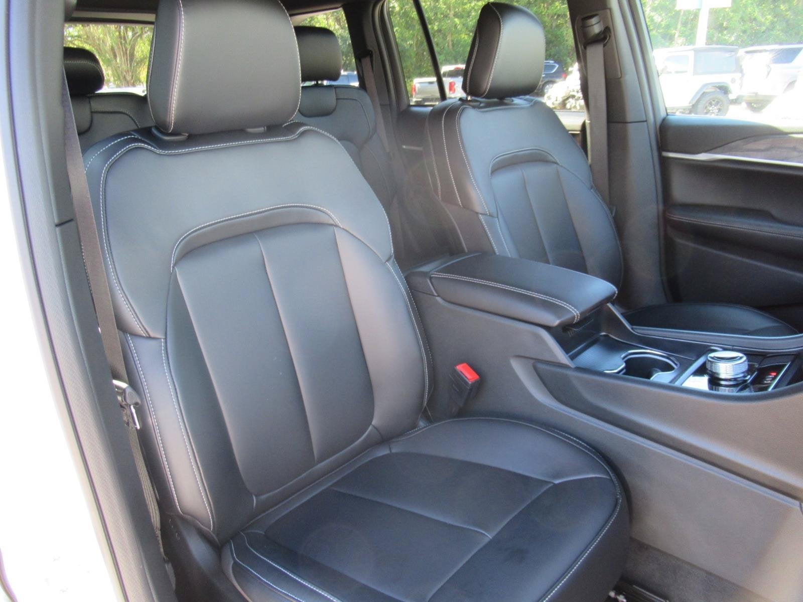 2027 Jeep Grand Cherokee GRAND CHEROKEE LIMITED 4X2