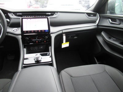 2027 Jeep Grand Cherokee GRAND CHEROKEE LAREDO X 4X4