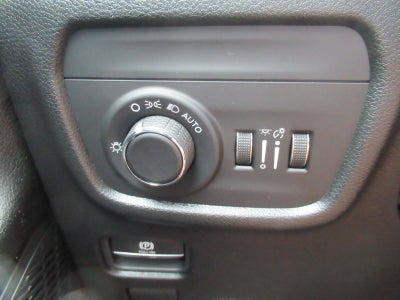 2027 Jeep Grand Cherokee GRAND CHEROKEE LAREDO X 4X4