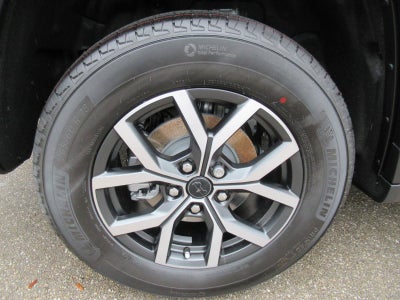 2027 Jeep Grand Cherokee GRAND CHEROKEE LAREDO X 4X4